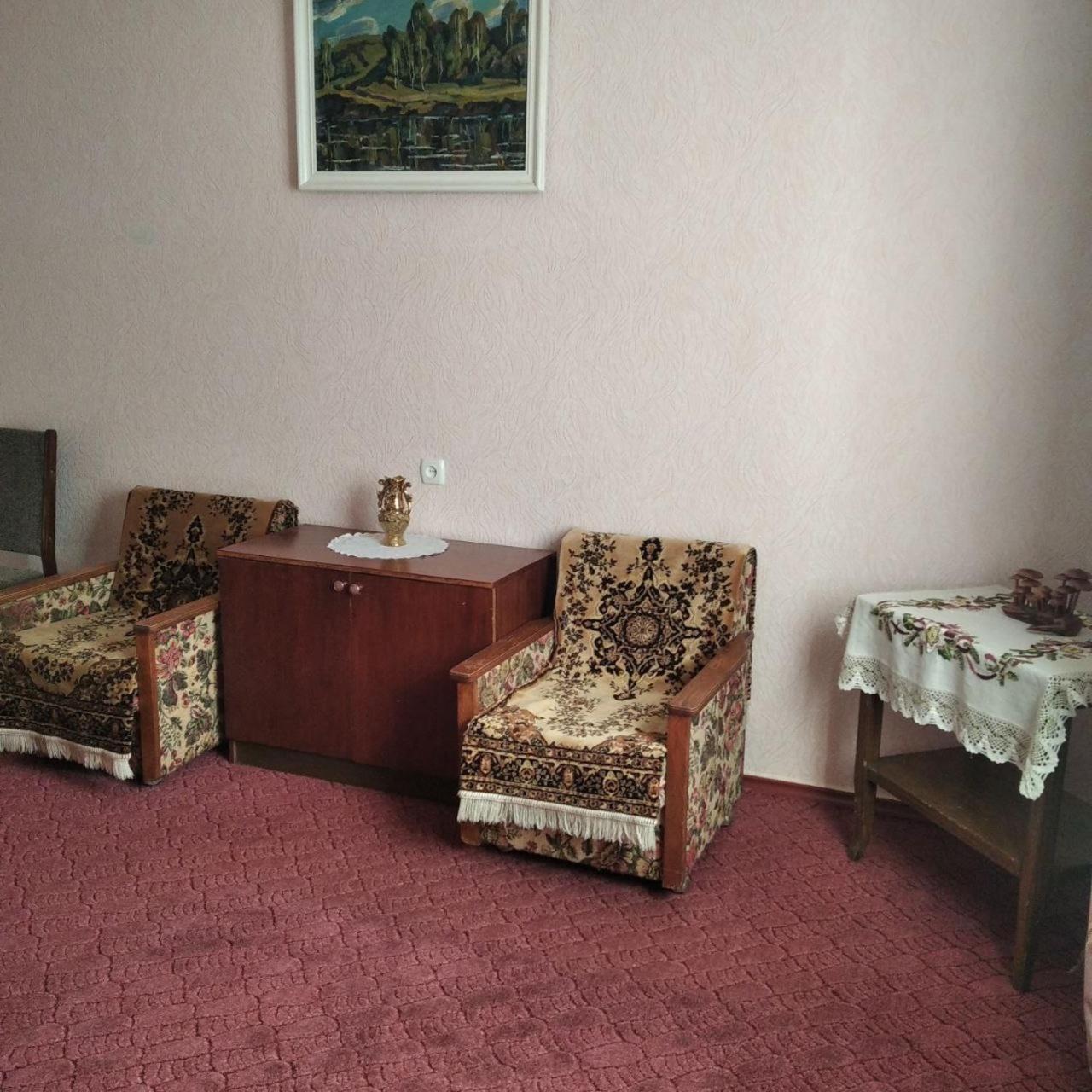 Заміський Будинок * Rzhyshchiv